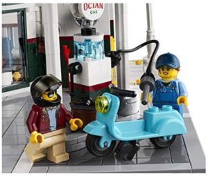 内部 LEGO クリエイター・エキスパート コーナー・ガレージ（街角のガレージ）Corner Garage 10264 (3)